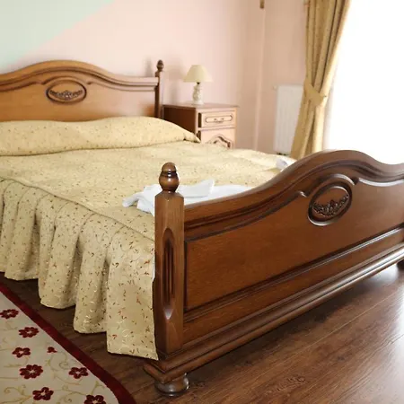 ***феєрія Hotel Tyachiv