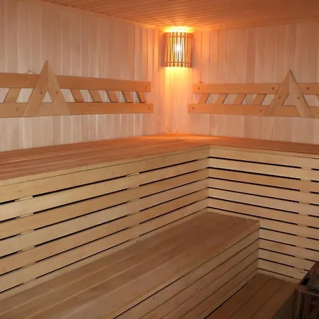 ***феєрія Hotel Tyachiv