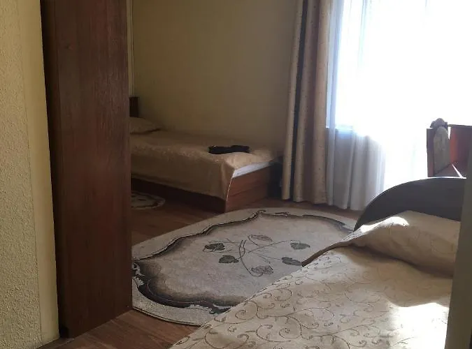 ***феєрія 3* Tyachiv